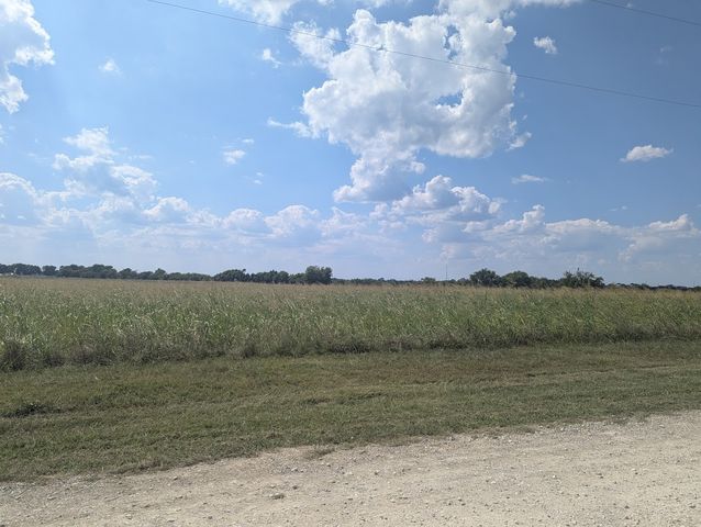 000 Mirage Drive, Nevada, TX 75173