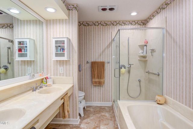 309 Baneberry Close, Pittsboro, NC 27312