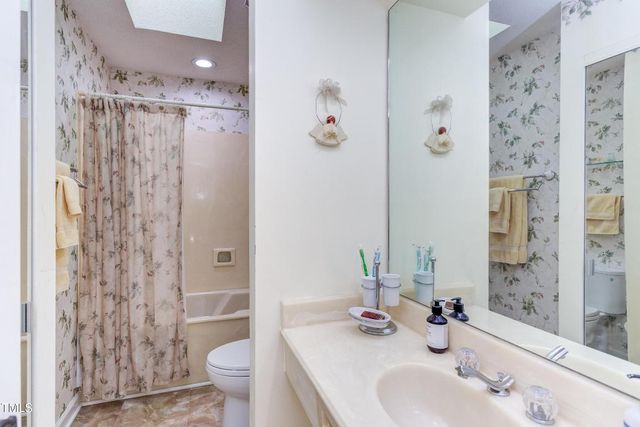 309 Baneberry Close, Pittsboro, NC 27312