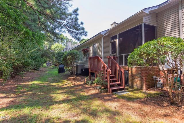 309 Baneberry Close, Pittsboro, NC 27312