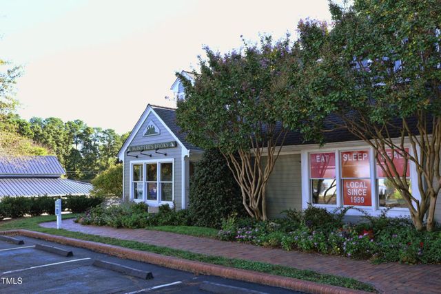 309 Baneberry Close, Pittsboro, NC 27312