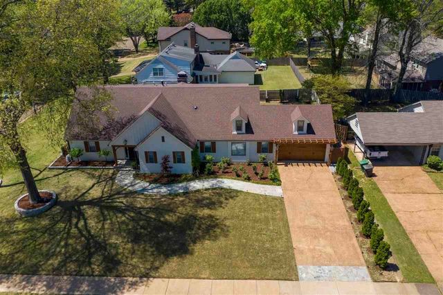 1911 BRIERBROOK RD, Germantown, TN 38138