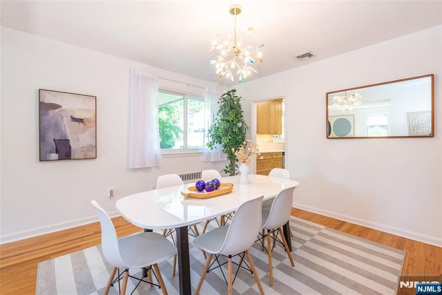 110 Woodlawn Avenue, Clifton, NJ 07013