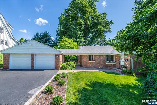 110 Woodlawn Avenue, Clifton, NJ 07013