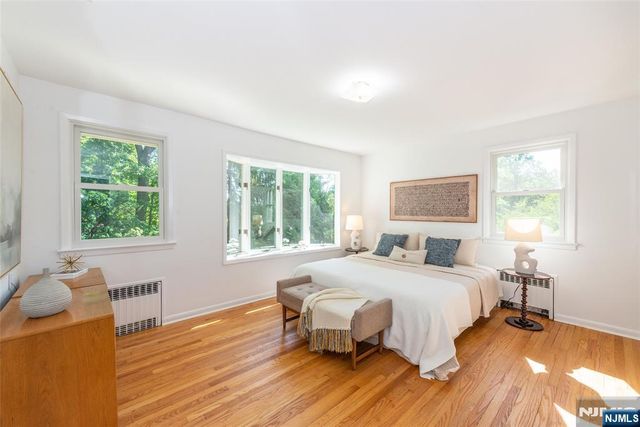 110 Woodlawn Avenue, Clifton, NJ 07013
