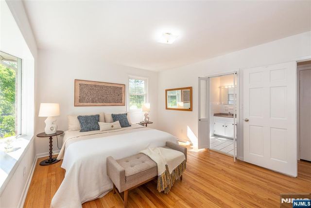 110 Woodlawn Avenue, Clifton, NJ 07013