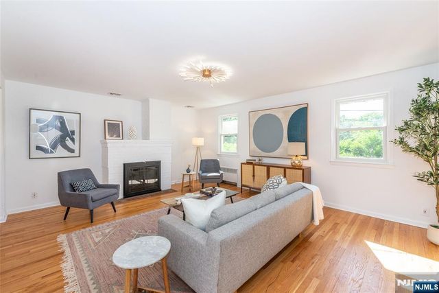 110 Woodlawn Avenue, Clifton, NJ 07013