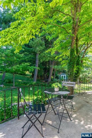 110 Woodlawn Avenue, Clifton, NJ 07013