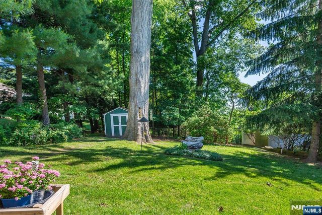 110 Woodlawn Avenue, Clifton, NJ 07013