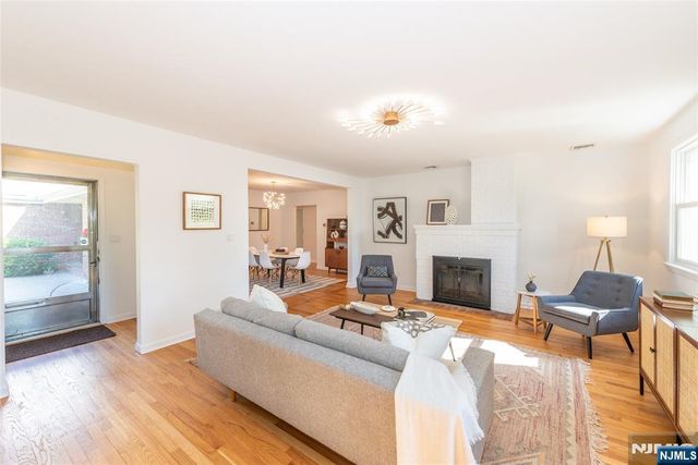 110 Woodlawn Avenue, Clifton, NJ 07013