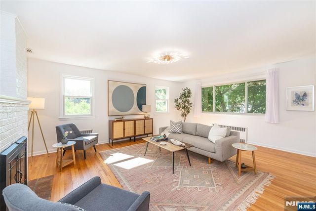 110 Woodlawn Avenue, Clifton, NJ 07013