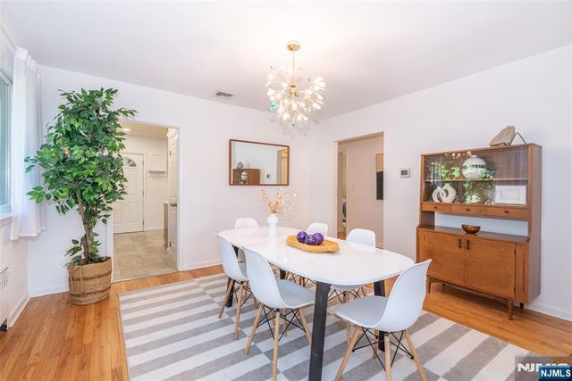 110 Woodlawn Avenue, Clifton, NJ 07013