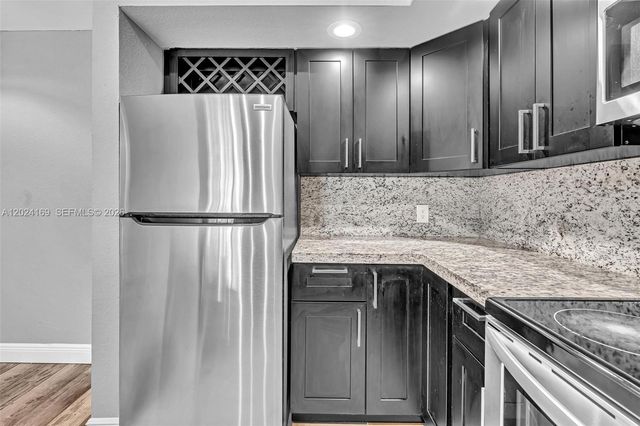 3300 N Pinewalk Dr N 1925, Margate, FL 33063