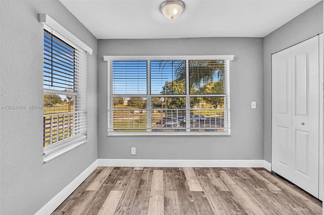 3300 N Pinewalk Dr N 1925, Margate, FL 33063