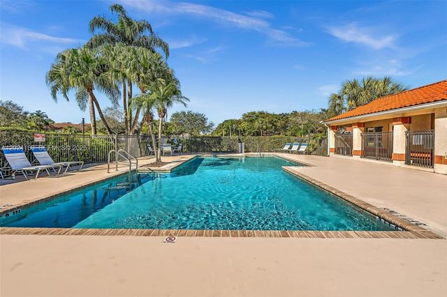 3300 N Pinewalk Dr N 1925, Margate, FL 33063