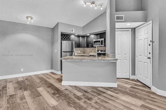 3300 N Pinewalk Dr N 1925, Margate, FL 33063