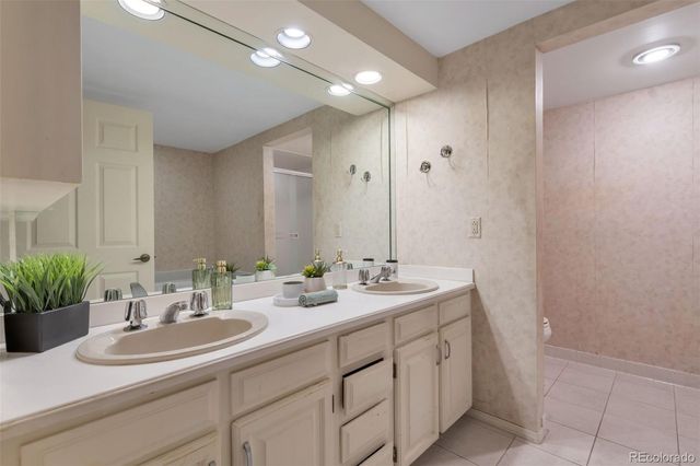 7000 E Quincy Avenue 109, Denver, CO 80237