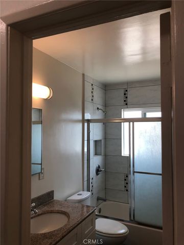 2302 Larch 6, Alhambra, CA 91801
