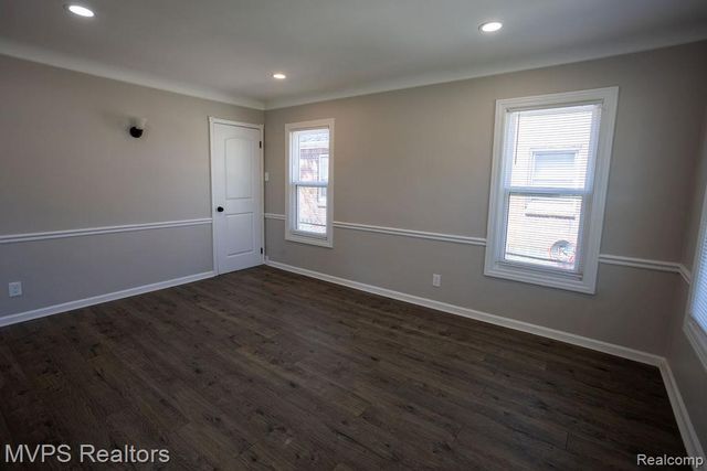 20813 Universal Avenue, Eastpointe, MI 48021