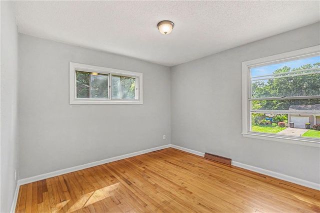9939 Harrison Street, Kansas City, MO 64131