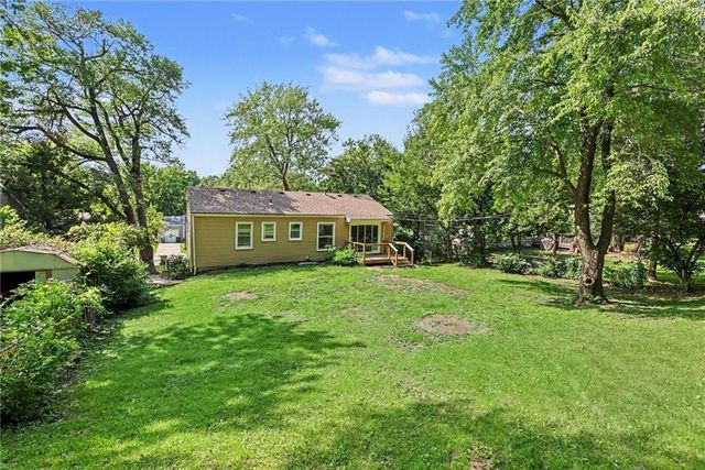 9939 Harrison Street, Kansas City, MO 64131