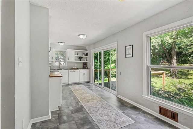 9939 Harrison Street, Kansas City, MO 64131