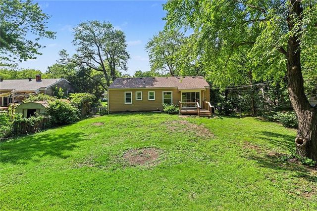 9939 Harrison Street, Kansas City, MO 64131