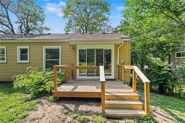 9939 Harrison Street, Kansas City, MO 64131