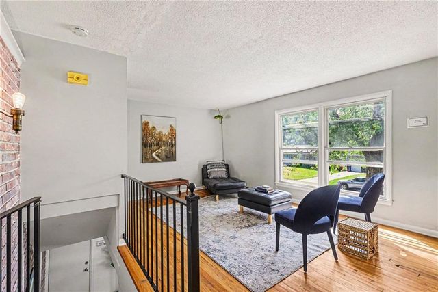 9939 Harrison Street, Kansas City, MO 64131