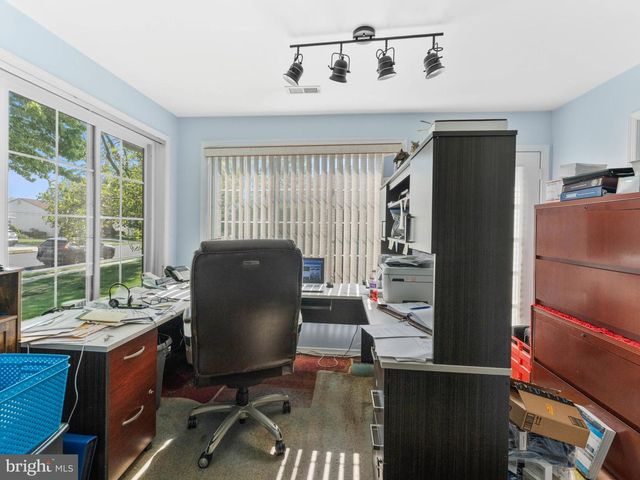 2 WINDMILL CT, Columbus, NJ 08022