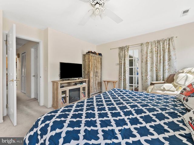 2 WINDMILL CT, Columbus, NJ 08022