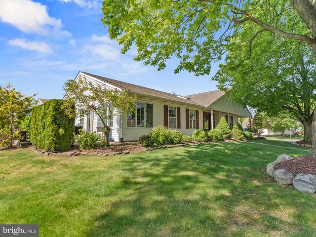 2 WINDMILL CT, Columbus, NJ 08022