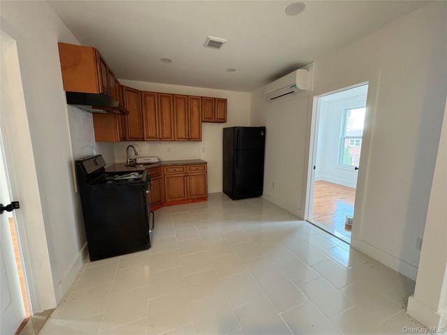 532 Jerome Street, Brooklyn, NY 11207