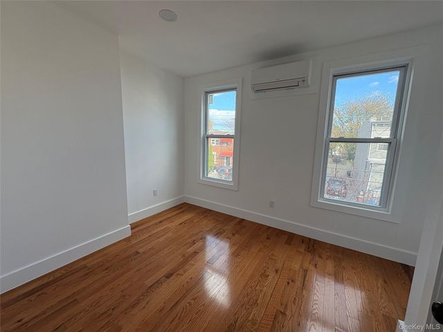532 Jerome Street, Brooklyn, NY 11207