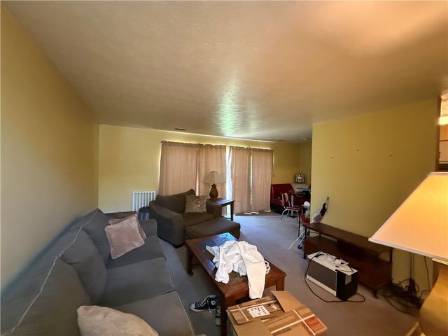 314 Canterbury Ct, Oakmont, PA 15139