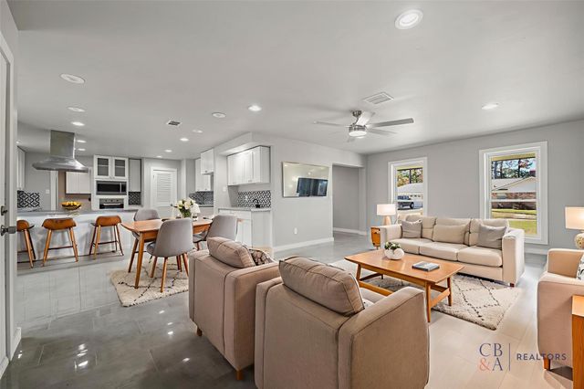 1123 Doral Lane, Houston, TX 77073