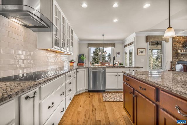 2449 PENDOWER LN, Keswick, VA 22947