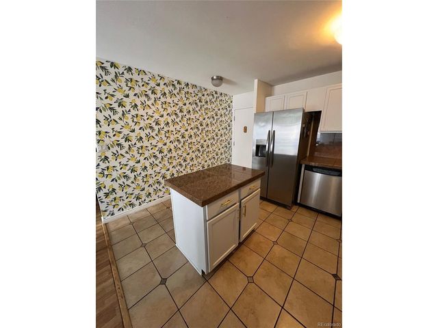 1121 Albion St 607, Denver, CO 80220