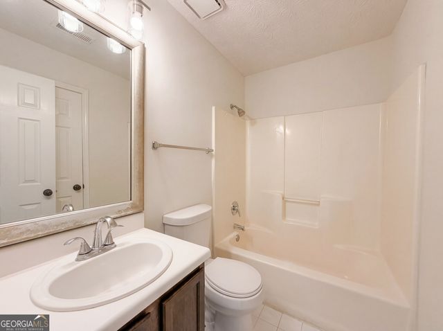 5939 Farmbrook Lane, Rex, GA 30273