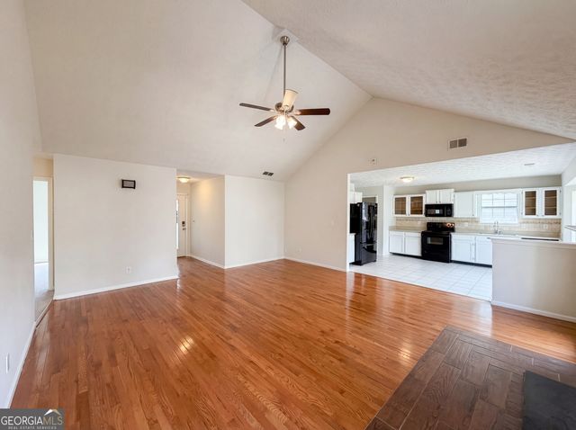 5939 Farmbrook Lane, Rex, GA 30273