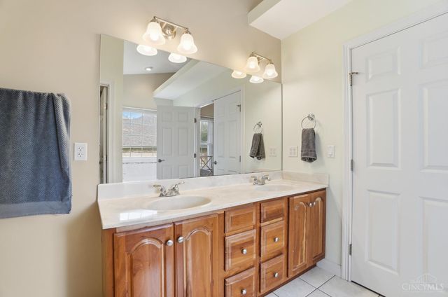 6335 Kaitlyn Court, Cincinnati, OH 45248