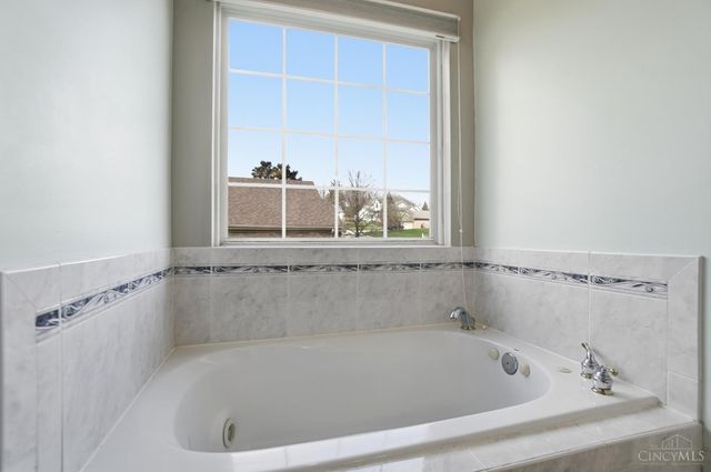 6335 Kaitlyn Court, Cincinnati, OH 45248