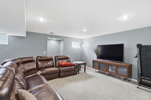 6335 Kaitlyn Court, Cincinnati, OH 45248