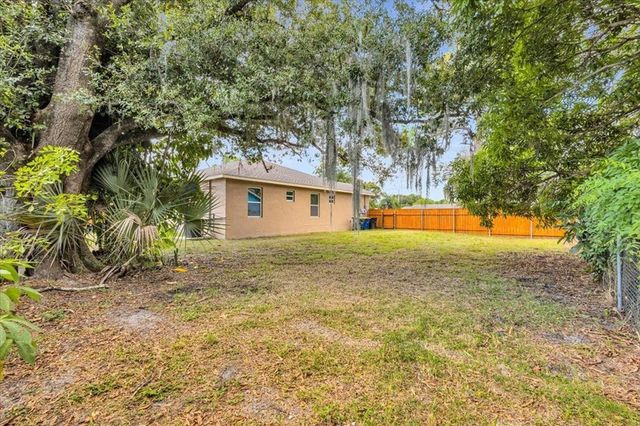 306 N 18th Court 2, Fort Pierce, FL 34950