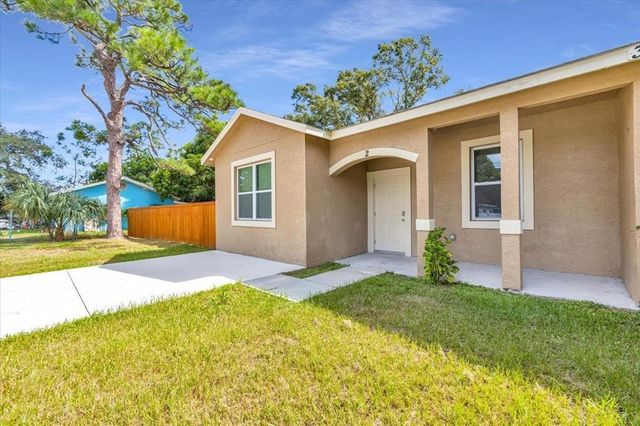 306 N 18th Court 2, Fort Pierce, FL 34950
