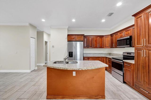 306 N 18th Court 2, Fort Pierce, FL 34950