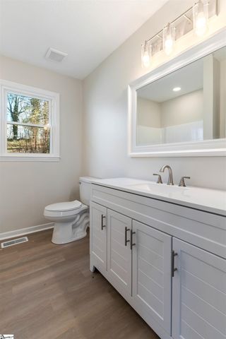 210 N Randolph Avenue, Landrum, SC 29356