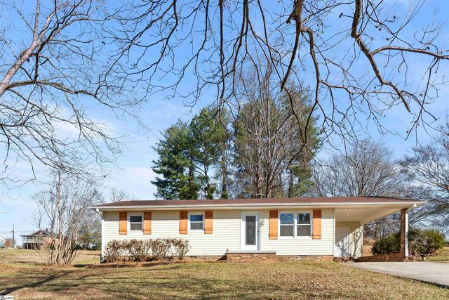 210 N Randolph Avenue, Landrum, SC 29356