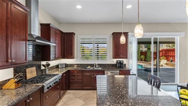 33982 Baystone Street, Temecula, CA 92592