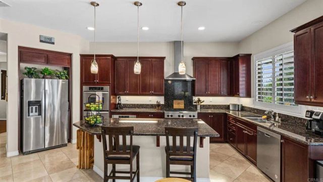 33982 Baystone Street, Temecula, CA 92592